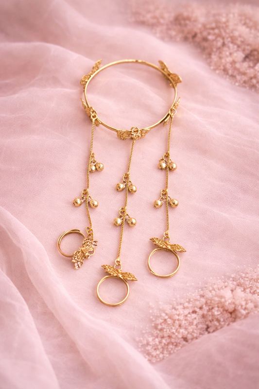 Elegant Gold Hathphool with Floral & Chain Detailing
