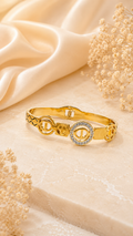 Round Centered Branded Imitation Bracelet